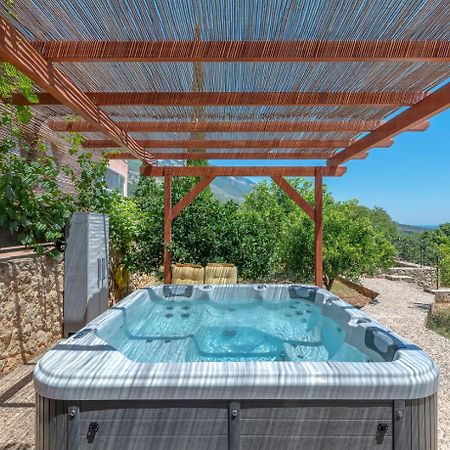 Villa Harmony In Lourdata Livathos  Exteriör bild